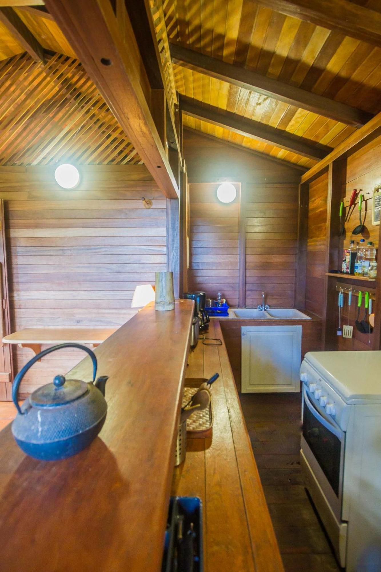דסהייס Ecolodges Karet מראה חיצוני תמונה