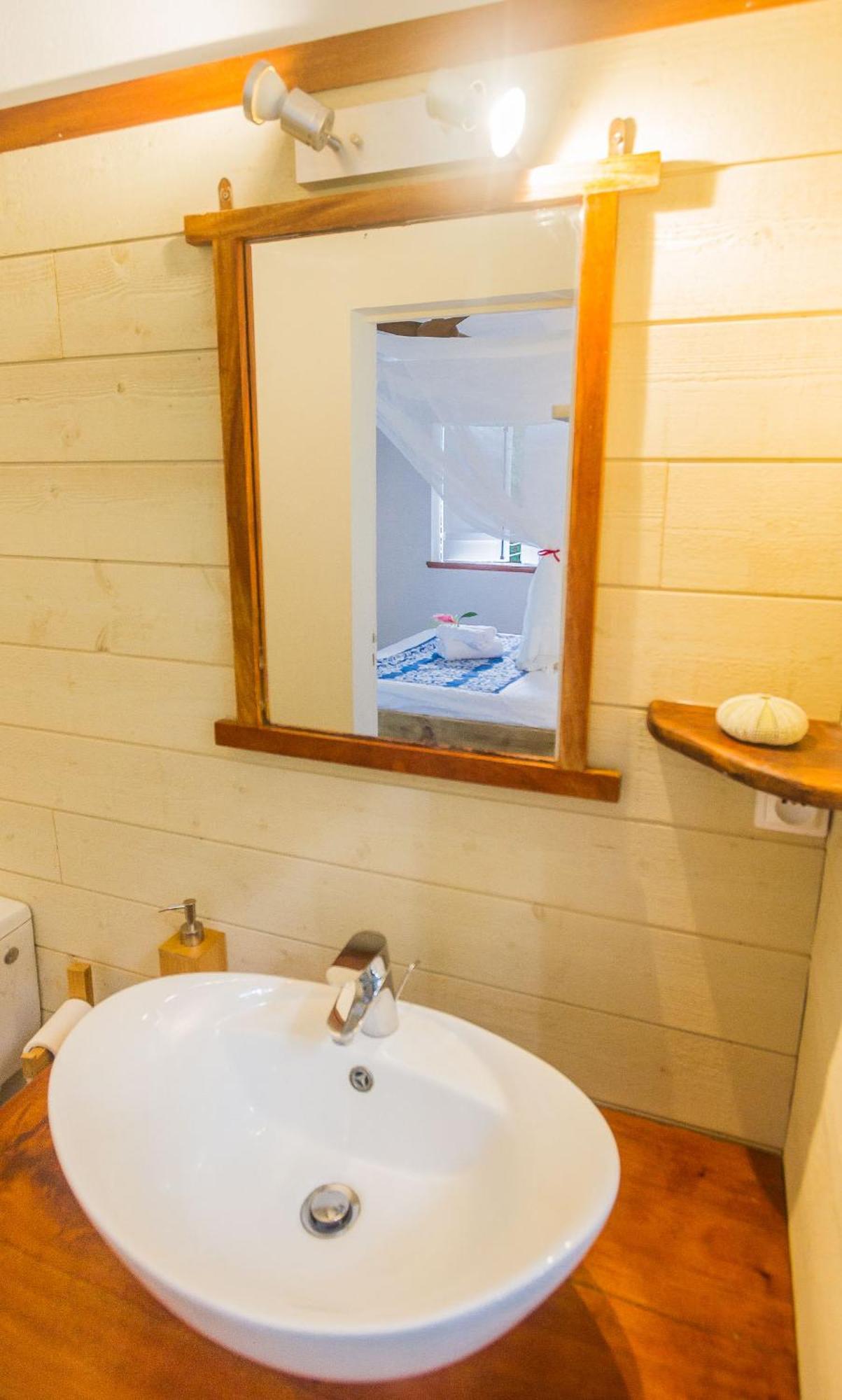 דסהייס Ecolodges Karet מראה חיצוני תמונה